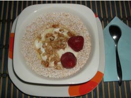 Jogurt s  amarantovými perličkami