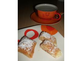 Tvarohové batôžteky z  lístkového cesta