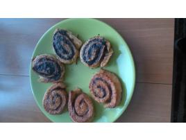 Škoricové a kakaové osie hniezda