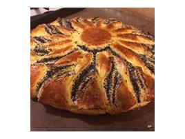 Slniečkový kysnutý koláč