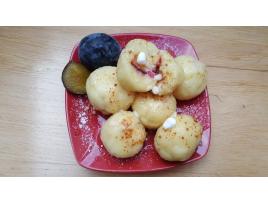 Bezlepkové slivkové gule zo zemiakového cesta