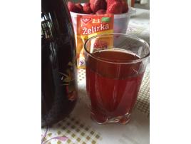 Domáci hustý jahodový sirup