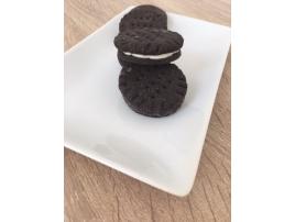 Bezlepkové kakaové sušienky s mliečnym krémom