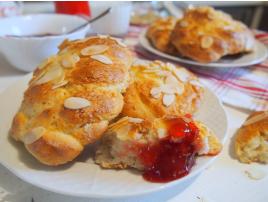 Bezlepkové pletenky s mandľovými lupienkami